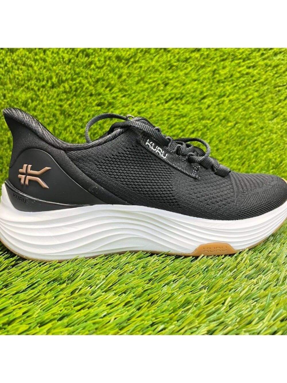 Kuru Atom 2 Womens Size 7.5D Black White Athletic Running Walking Shoes Sneakers